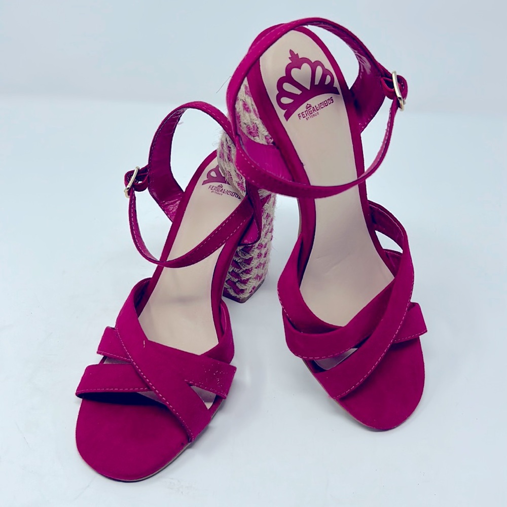 NWOB Fergalicious by Fergie Hot Pink Woven Block Heel Sandals Size 6